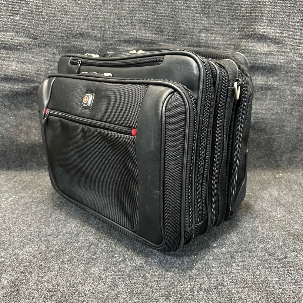Wenger Swiss GA-7475-02 Black Wheeled Travel Computer Bag ONJ1.1811 Luggage - Picture 11 of 16